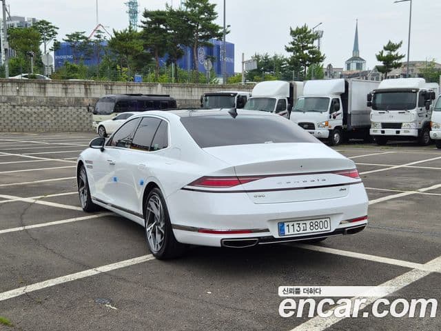 Genesis G90 2023 — Şəkil 10/17