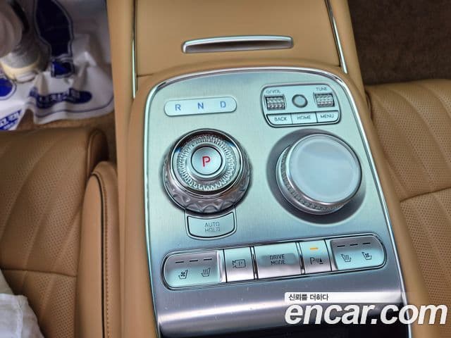 Genesis G90 2023 — Şəkil 15/17