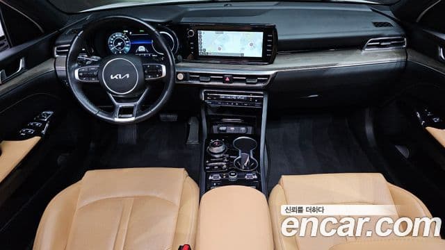 Kia K5 2023 — ფოტო 7/20