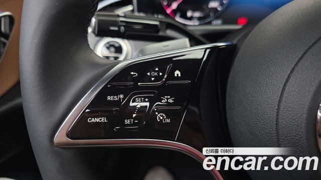 Mercedes-Benz E-Class 2025 — Фото 18/20