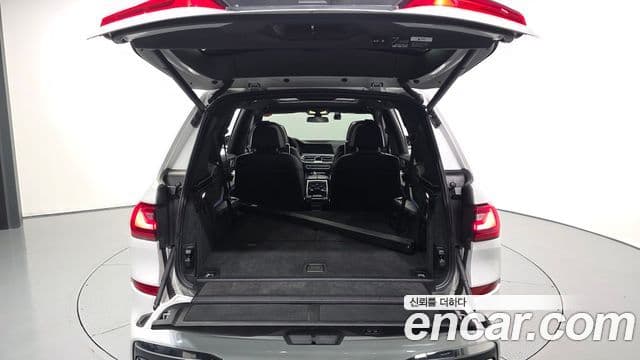 BMW X7 2021 — фото 20 из 20