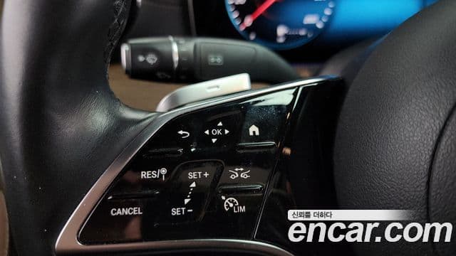 Mercedes-Benz E-Class 2021 — ფოტო 18/20