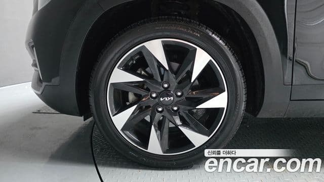 Kia Seltos 2022 — фото 4 из 20