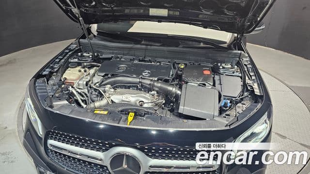 Mercedes-Benz GLB-Class 2023 — ფოტო 6/20