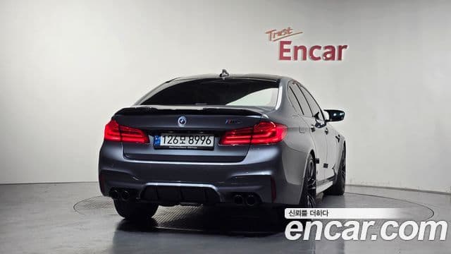 BMW M5 2019 — ფოტო 4/20