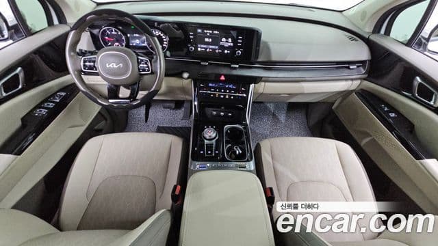 Kia Carnival 2022 — ფოტო 7/20