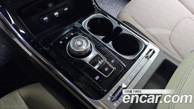Kia Carnival 2022 — ფოტო 9/20