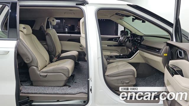 Kia Carnival 2022 — ფოტო 12/20