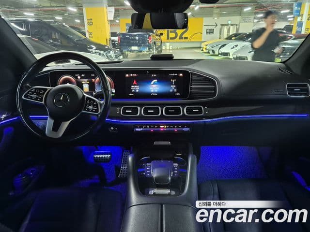 Mercedes-Benz GLE-Class 2021 — ფოტო 6/20