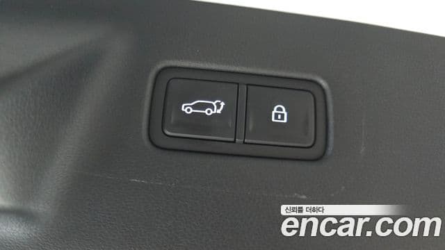 Hyundai Santa Fe 2023 — Şəkil 16/20