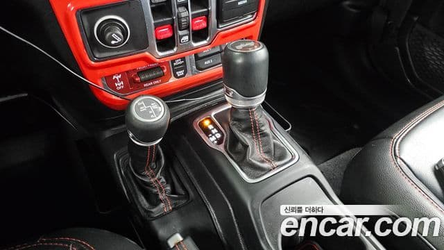 Jeep Wrangler 2021 — фото 7 из 20