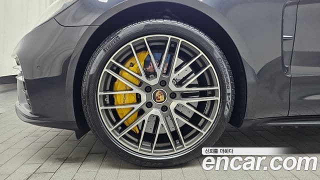 Porsche Panamera 2023 — Photo 6/32