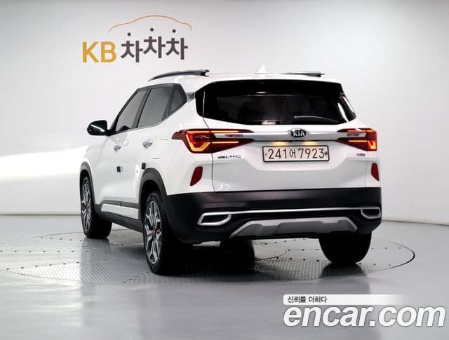 Kia Seltos 2019 — фото 3 из 20