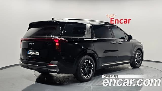 Kia Carnival 2024 — ფოტო 2/20