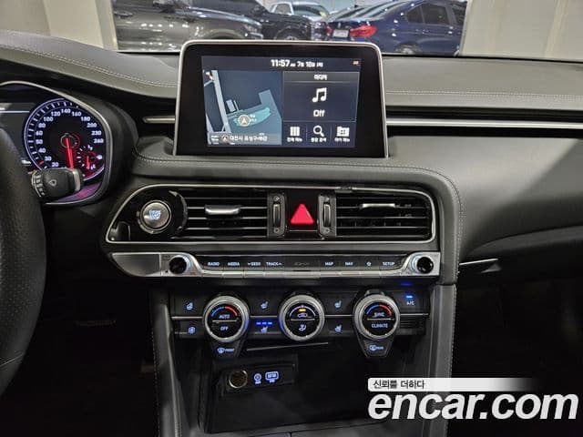 Genesis G70 2019 — Şəkil 13/20