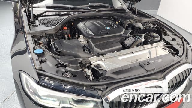 BMW 3 Series 2019 — фото 6 из 20