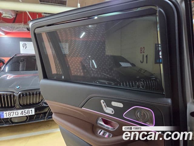 Mercedes-Benz GLS-Class 2024 — фото 13 из 20