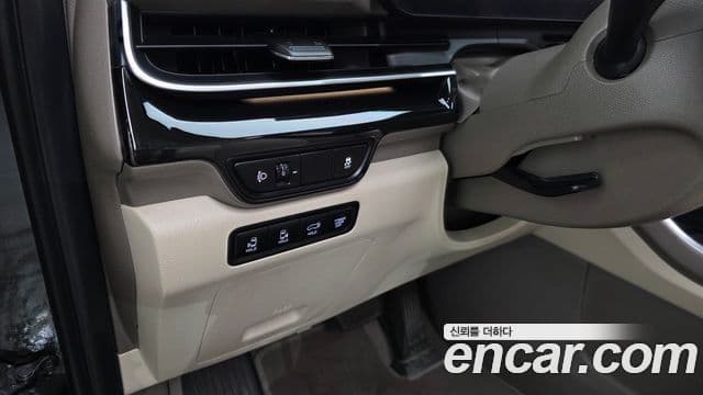 Kia Carnival 2024 — Photo 8/35
