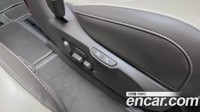 Kia Carnival 2024 — Photo 13/35