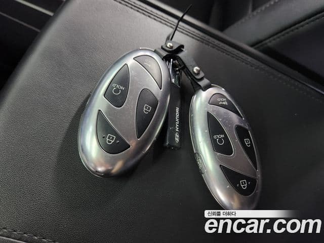 Hyundai Santa Fe 2023 — фото 20 из 20