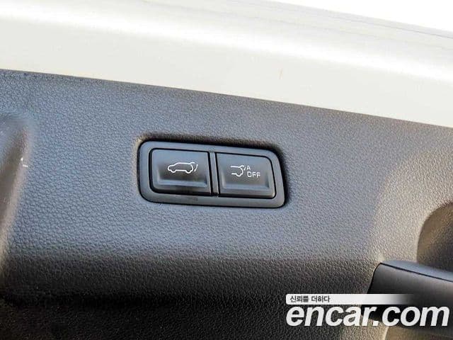 Kia Carnival 2022 — ფოტო 15/20