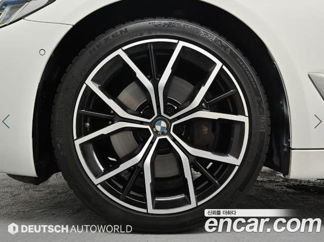 BMW 5 Series 2022 — ფოტო 4/10
