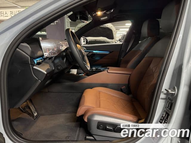 BMW 5 Series 2026 — ფოტო 5/11