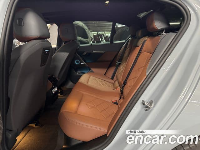 BMW 5 Series 2026 — ფოტო 10/11