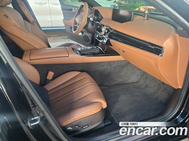 Genesis Electrified G80 2020 — фото 15 из 17