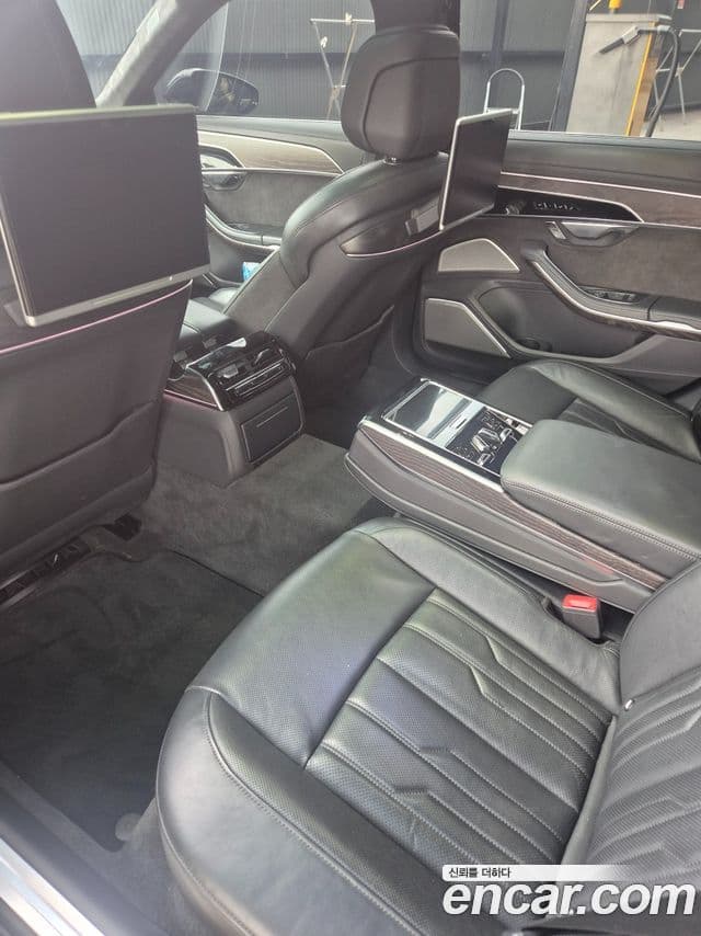 Audi A8 2020 — ფოტო 9/12