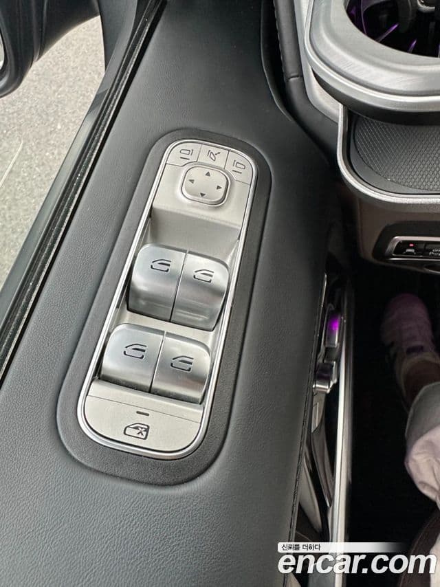 Mercedes-Benz G-Class 2021 — Photo 17/20