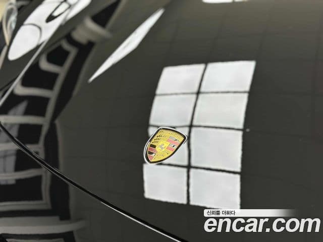 Porsche Taycan 2021 — Photo 9/20