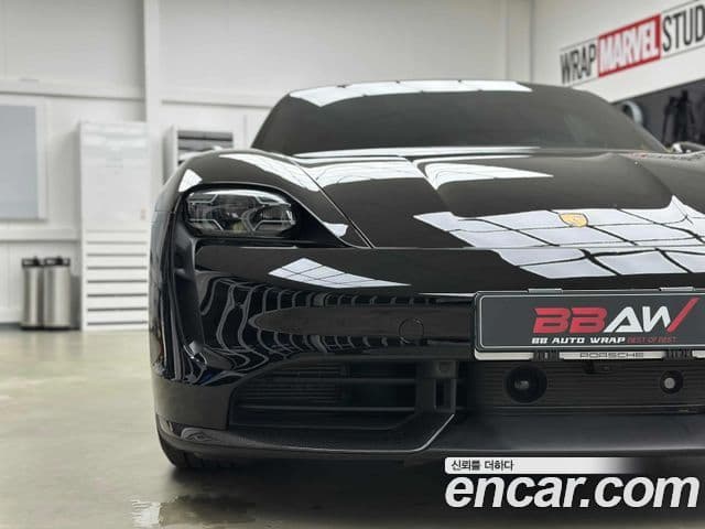Porsche Taycan 2021 — Photo 11/20