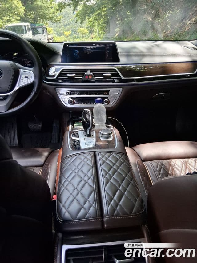 BMW 7 Series 2021 — ფოტო 11/20