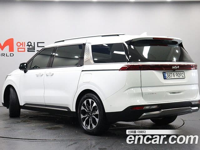 Kia Carnival 2022 — фото 3 из 20