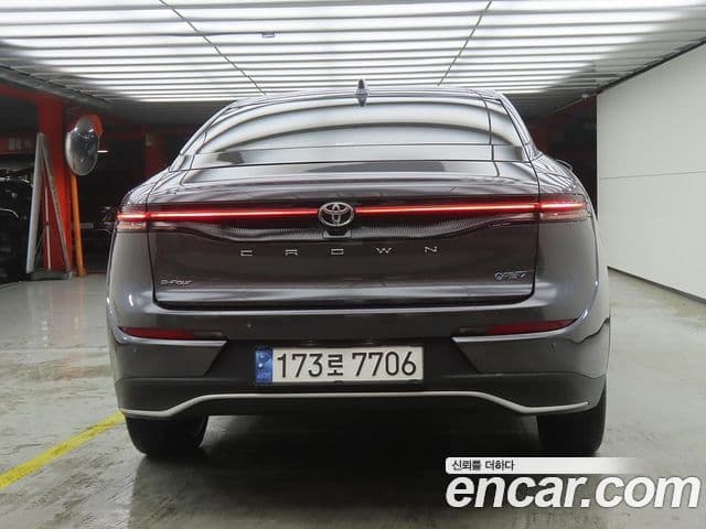 Toyota Crown Crossover 2024 — ფოტო 3/20