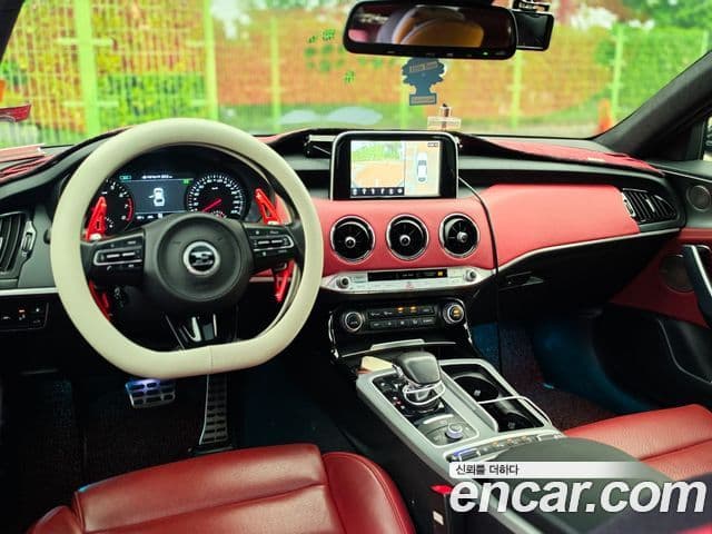 Kia Stinger 2018 — фото 7 из 20