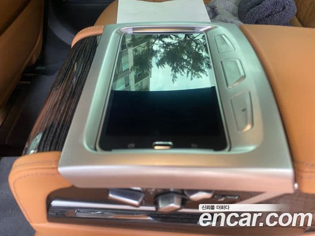 BMW 7 Series 2022 — ფოტო 16/20