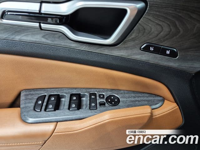Kia Sportage 2022 — ფოტო 15/20