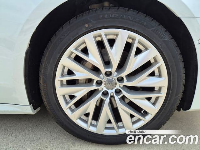 Audi A7 2020 — Şəkil 8/15