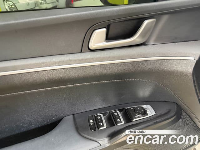 Kia K5 2023 — фото 16 из 19