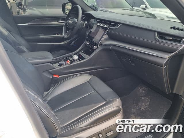 Jeep Grand Cherokee 2023 — Şəkil 17/20