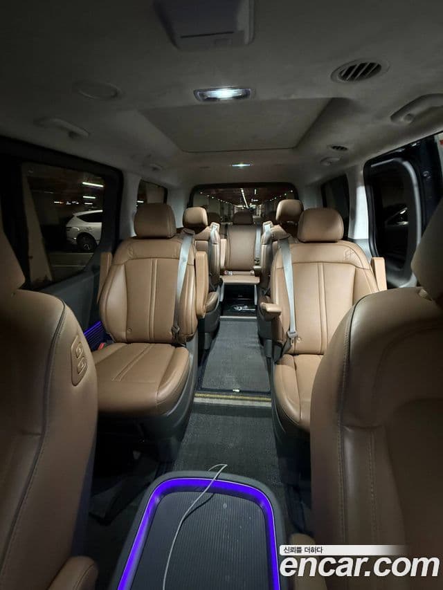 Hyundai Staria 2024 — фото 7 из 9