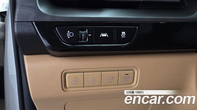Kia Carnival 2021 — Şəkil 16/20