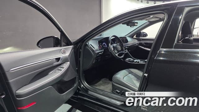 Hyundai Sonata 2021 — ფოტო 10/20