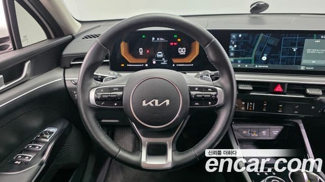 Kia K5 2025 — Şəkil 13/20