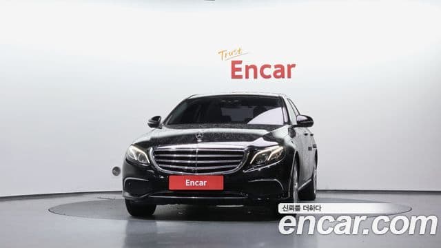Mercedes-Benz E-Class 2018 — ფოტო 3/20