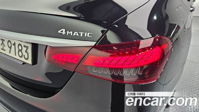 Mercedes-Benz E-Class 2022 — ფოტო 18/34
