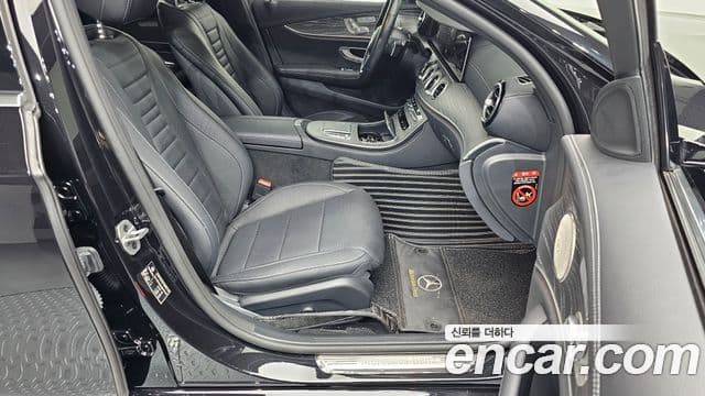 Mercedes-Benz E-Class 2022 — ფოტო 10/34