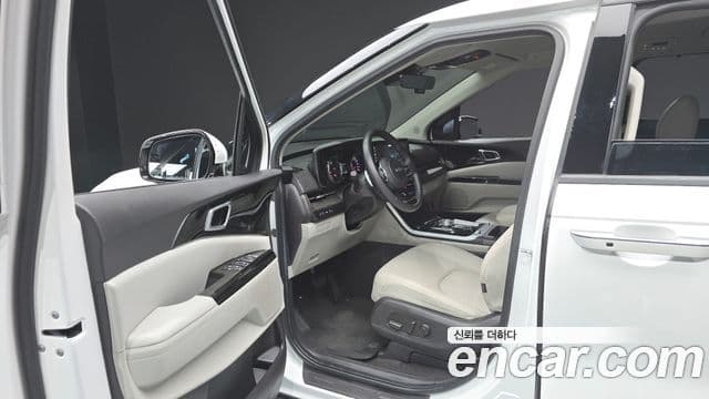 Kia Carnival 2022 — Фото 10/20
